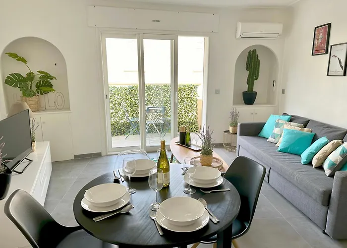 Cannes Croisette - Plages - Palais - Bord De Mer - Appartement Moderne Et Lumineux Avec Balcon