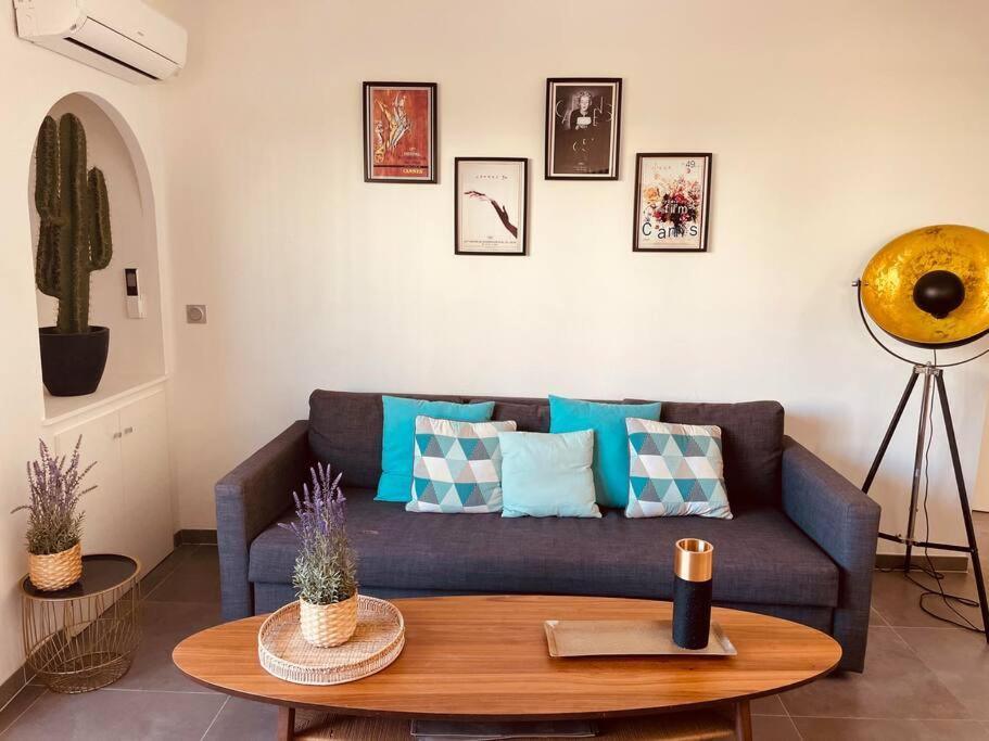 Croisette - Plages - Palais - Bord De - Moderne Et Lumineux Avec Balcon * Cannes