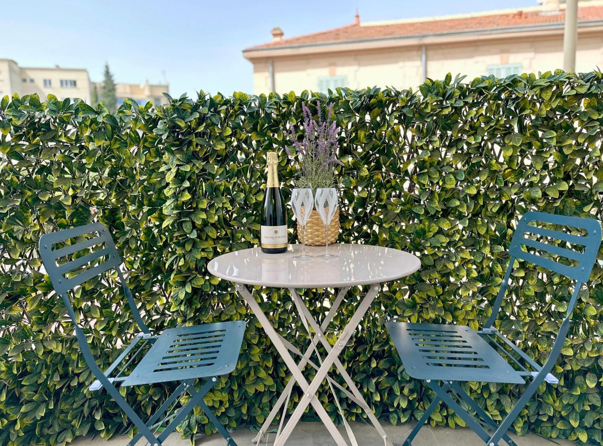 Appartement Croisette - Plages - Palais - Bord De - Moderne Et Lumineux Avec Balcon *